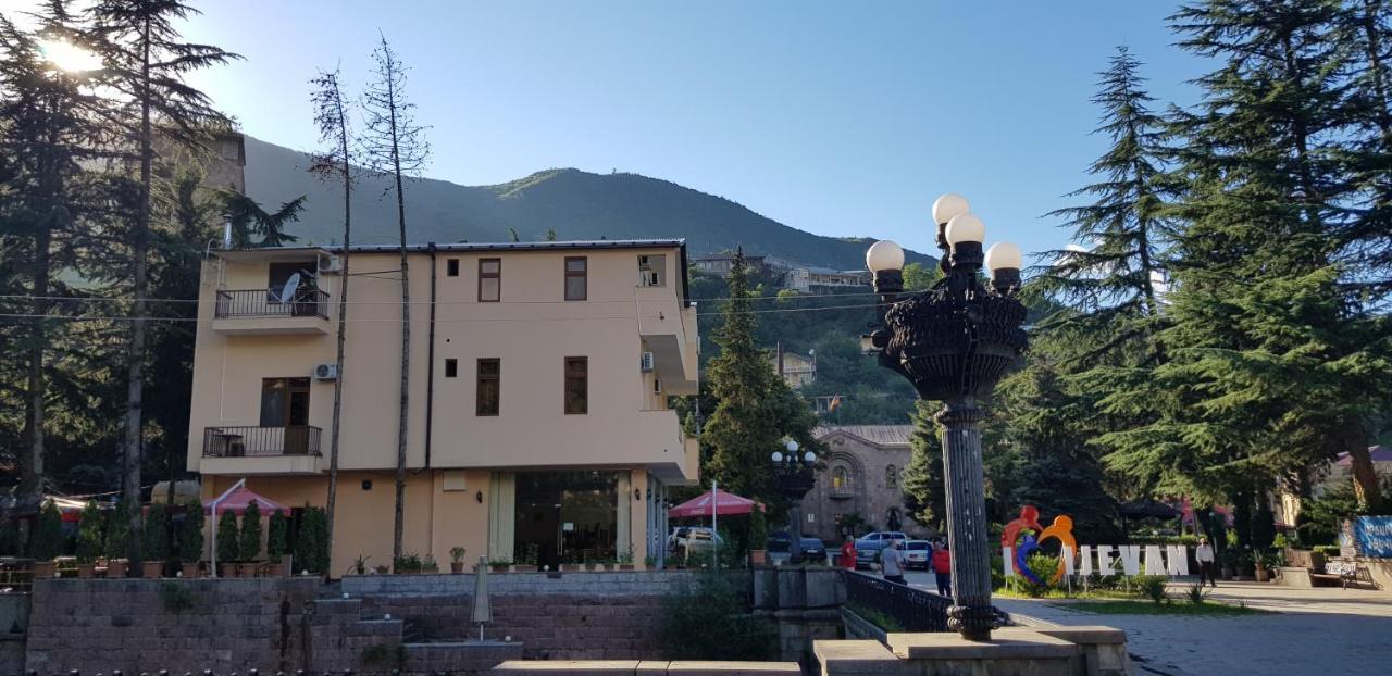 Ruzan Hotel Idschewan Exterior foto