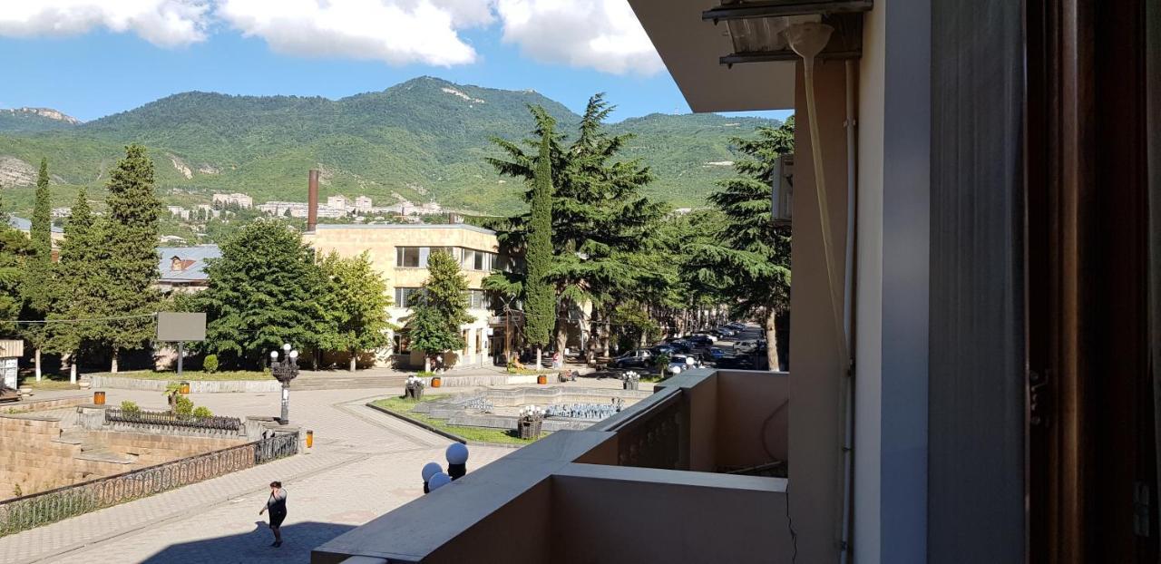 Ruzan Hotel Idschewan Exterior foto