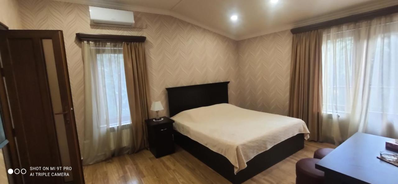 Ruzan Hotel Idschewan Exterior foto