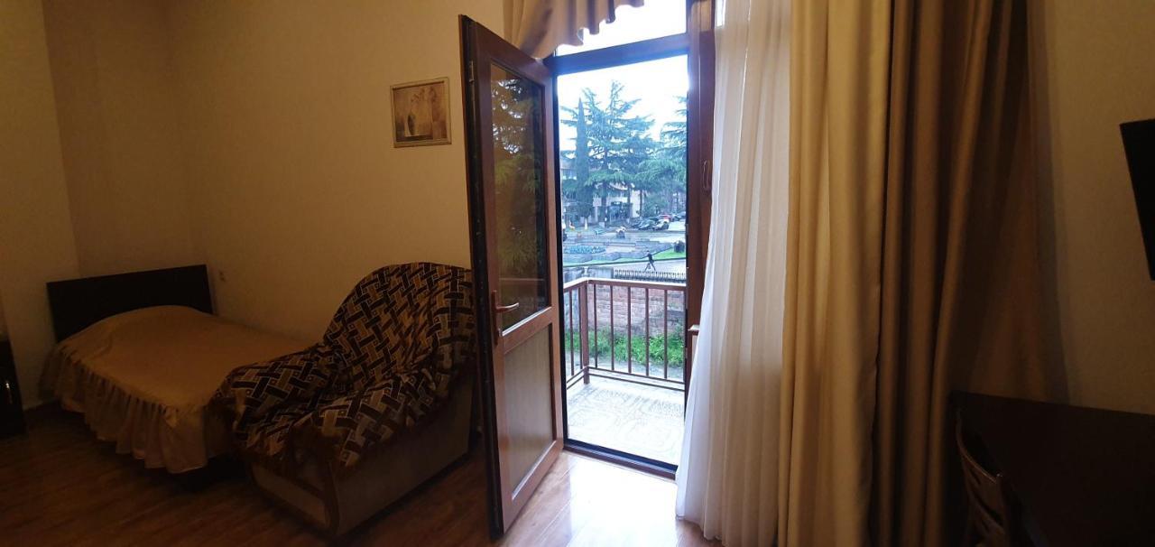 Ruzan Hotel Idschewan Exterior foto
